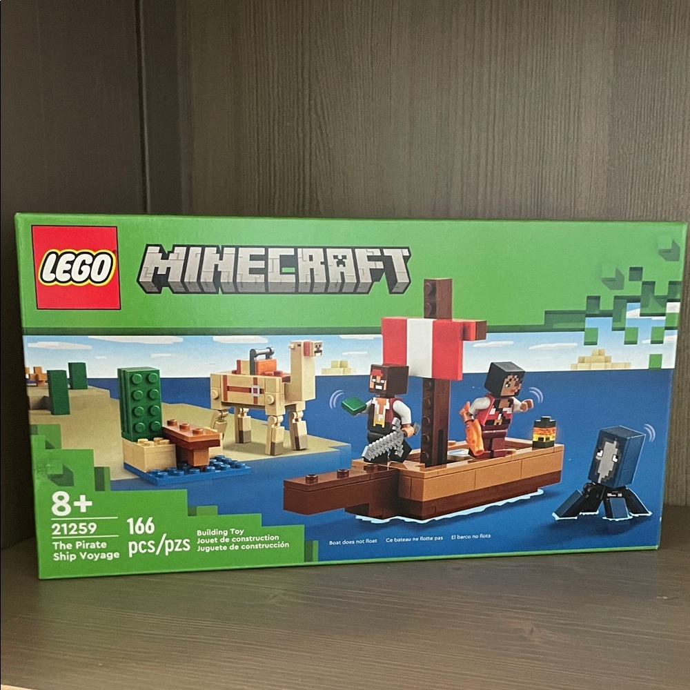 LEGO Minecraft The Pirate Ship Voyage